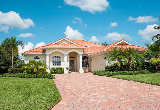 Best Driveway Paving Contractor  in Robins, IA